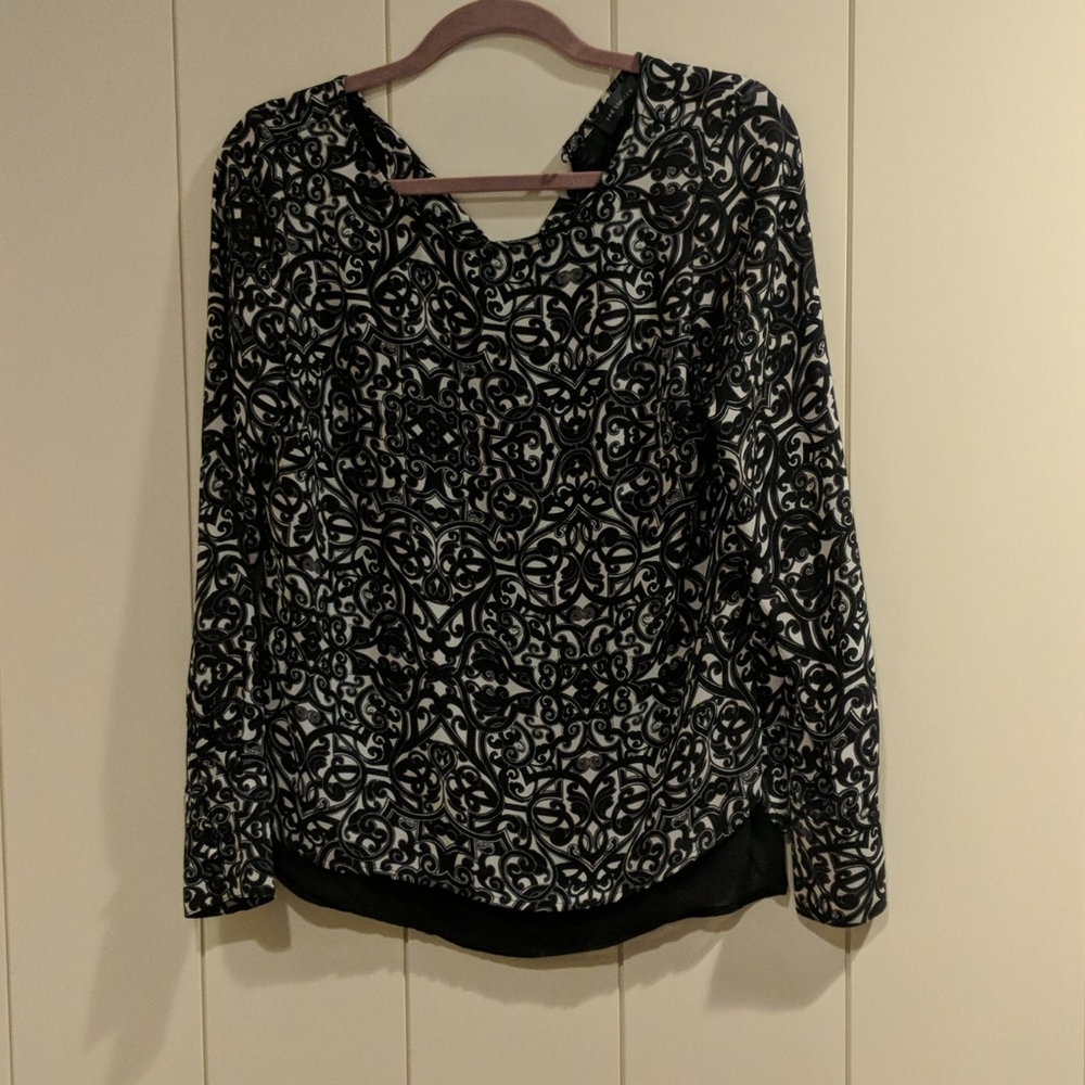 Faux layered blause
